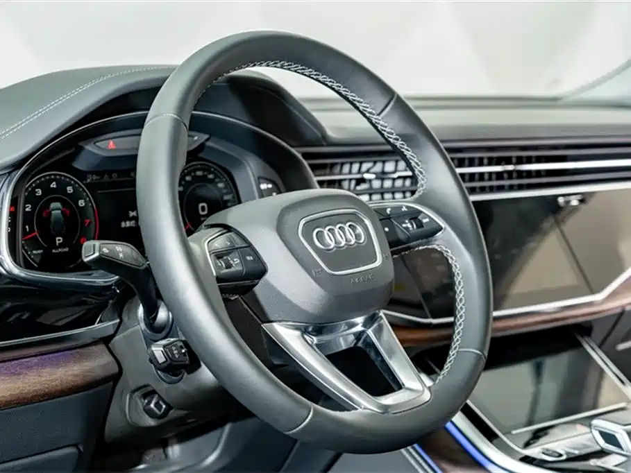 Audi Q7 2025 — фото 11