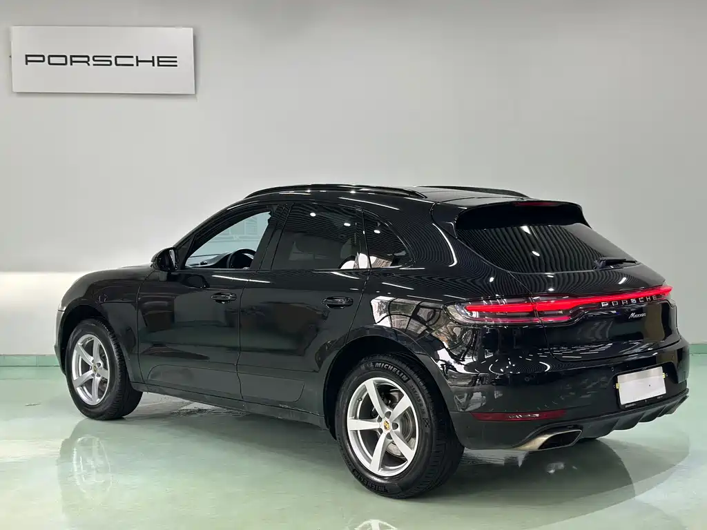 Porsche Macan 2021 — фото 18