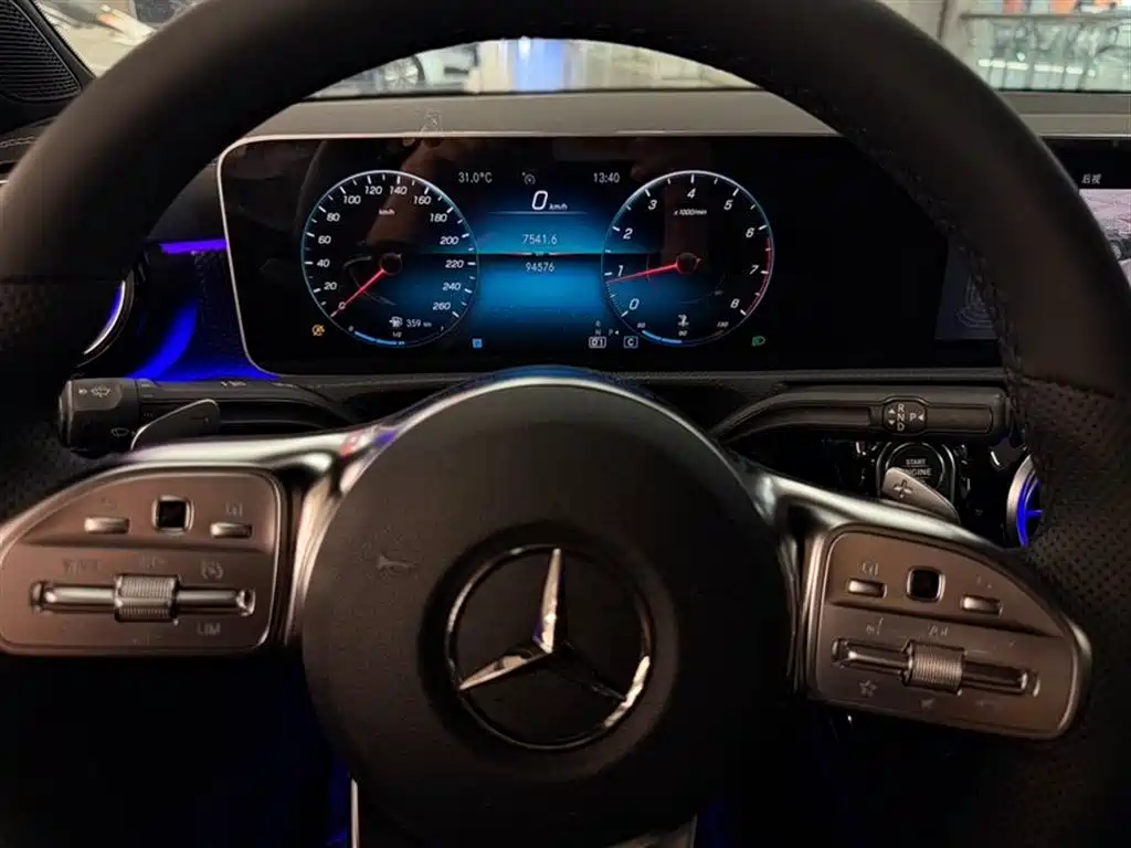 Mercedes-Benz A-Class 2020 — фото 14
