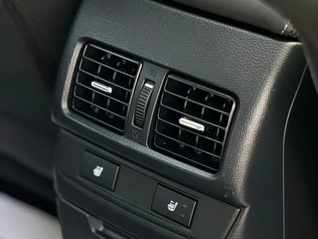Subaru Outback 2015 — фото 18