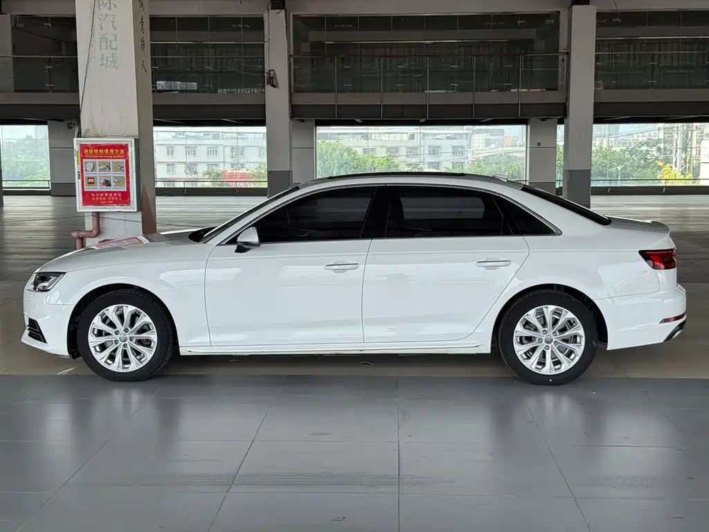 Audi A4L 2019