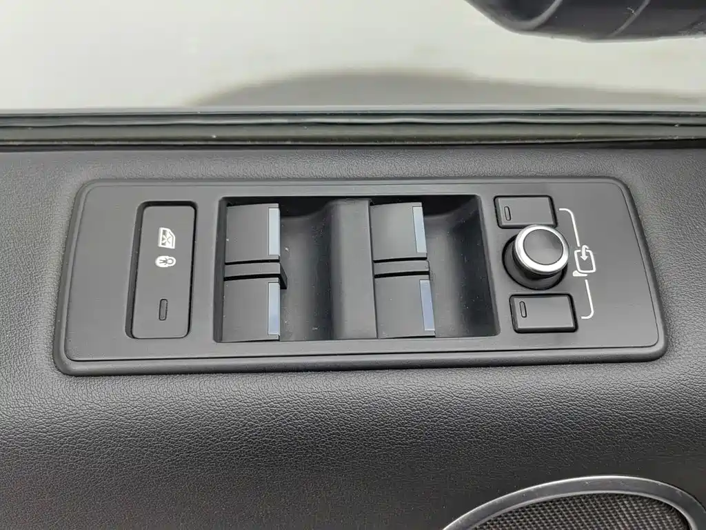Land Rover Range Rover Sport 2017 — фото 9