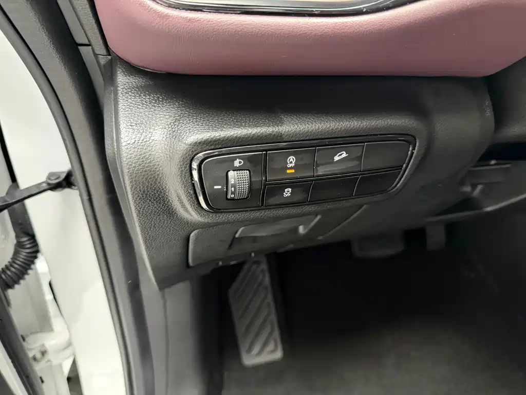 GAC Trumpchi M6 2022 — фото 21