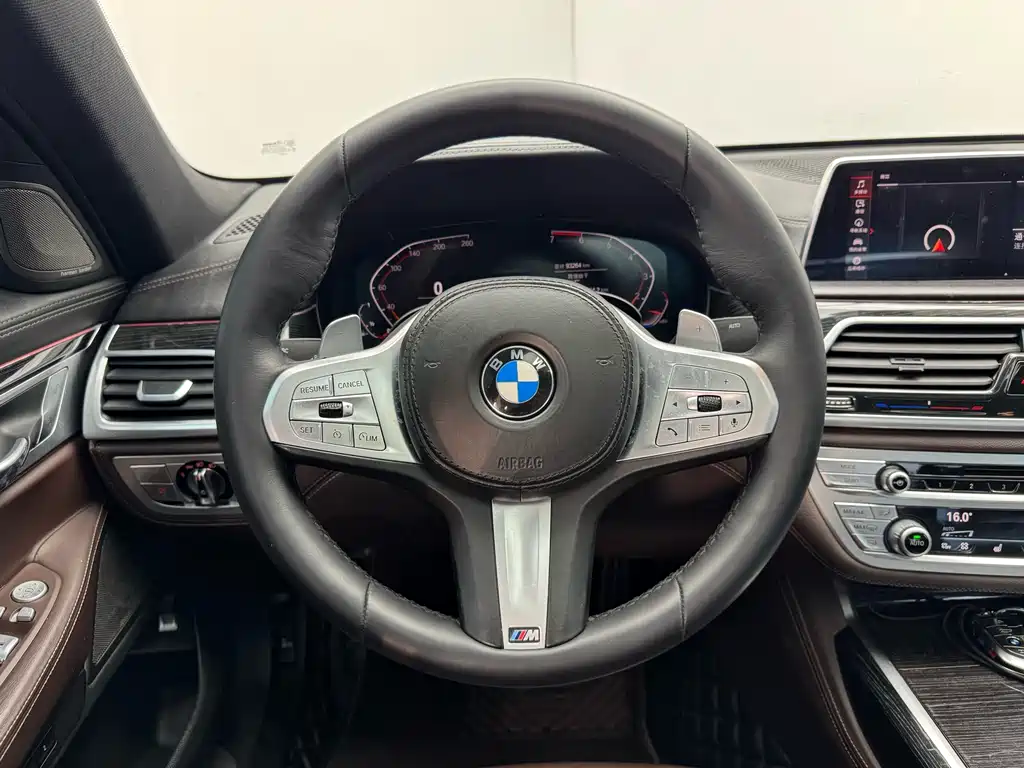BMW 7 Series 2019 — фото 17