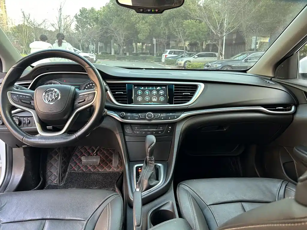 Buick Excelle 2019 — фото 10