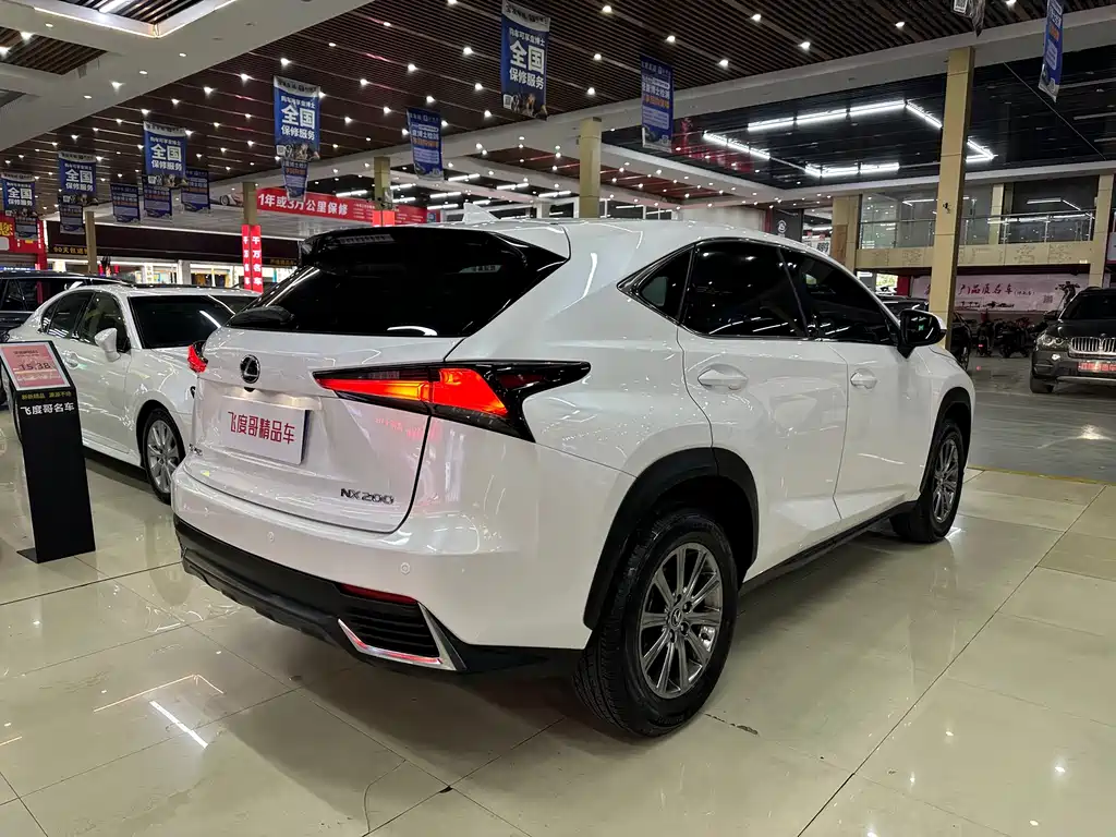Lexus NX 2021 — фото 7
