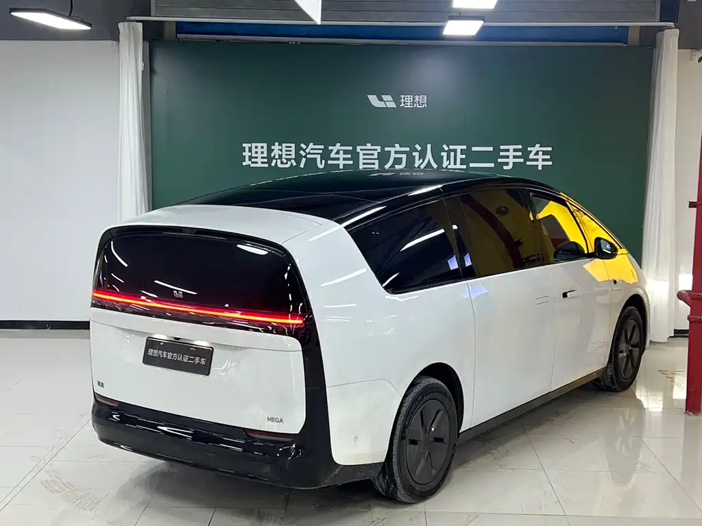 Li Auto Li MEGA 2025