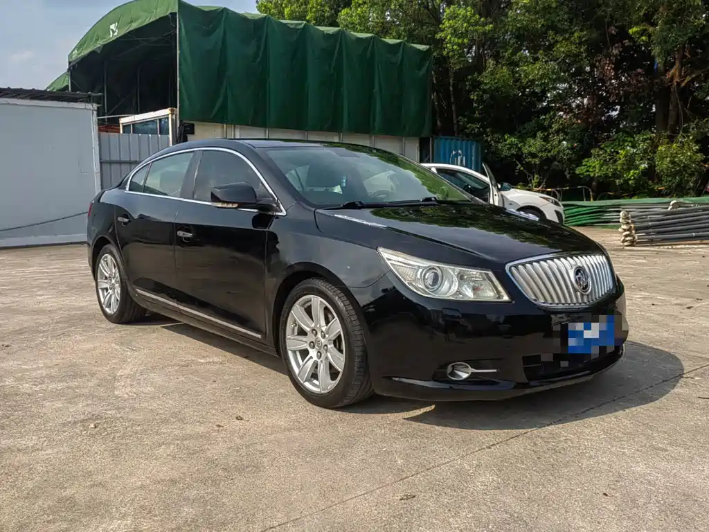 Buick LaCrosse 2011 — фото 3
