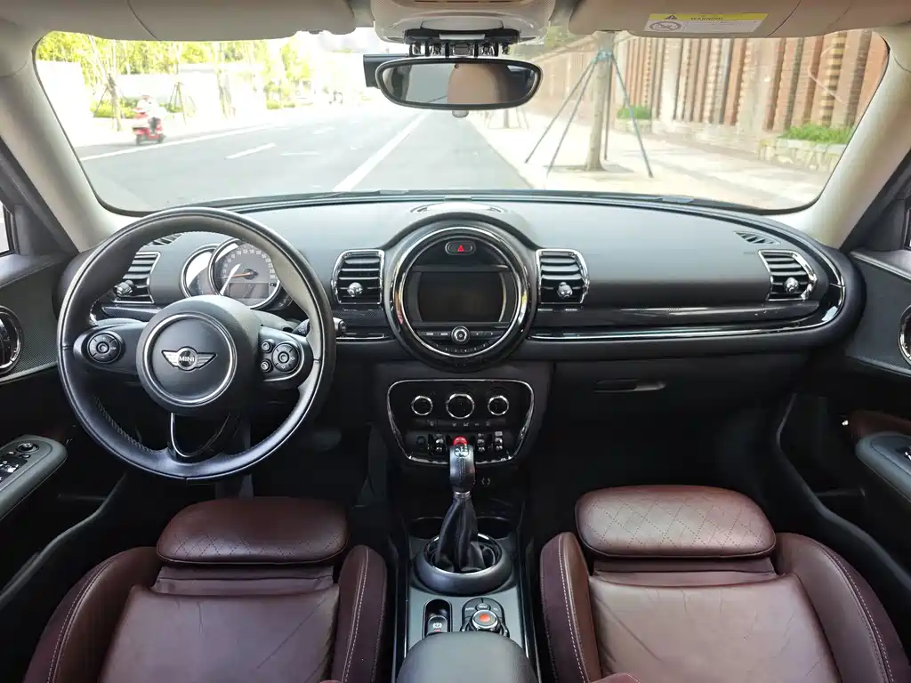 MINI Clubman 2017 — фото 9