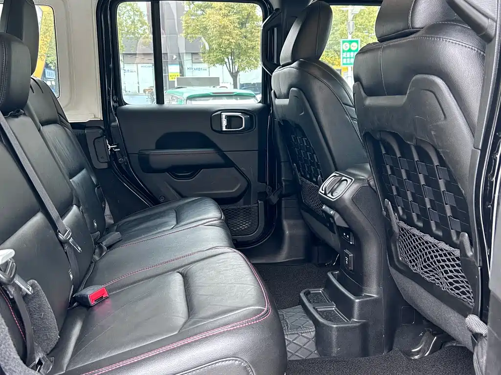 Jeep Wrangler 2022 — фото 16