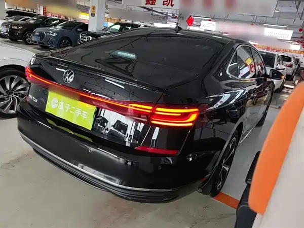 Volkswagen Passat 2025