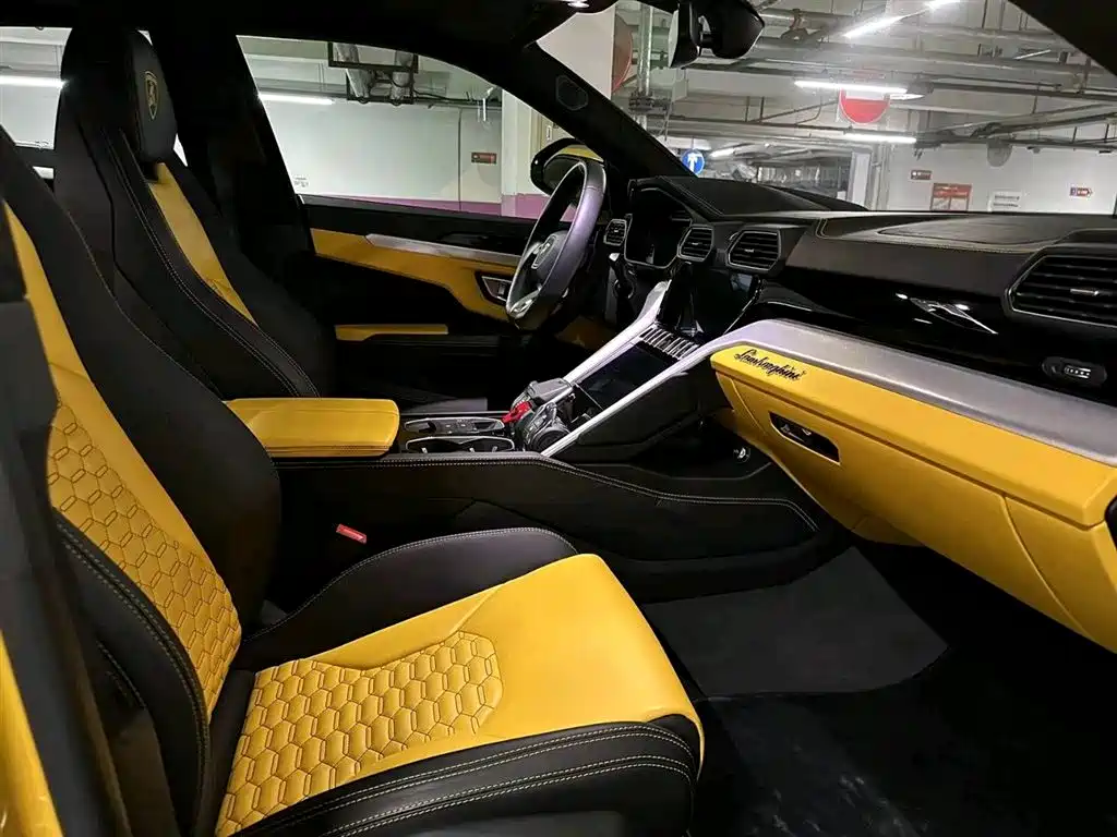 Lamborghini Urus 2019 — фото 7