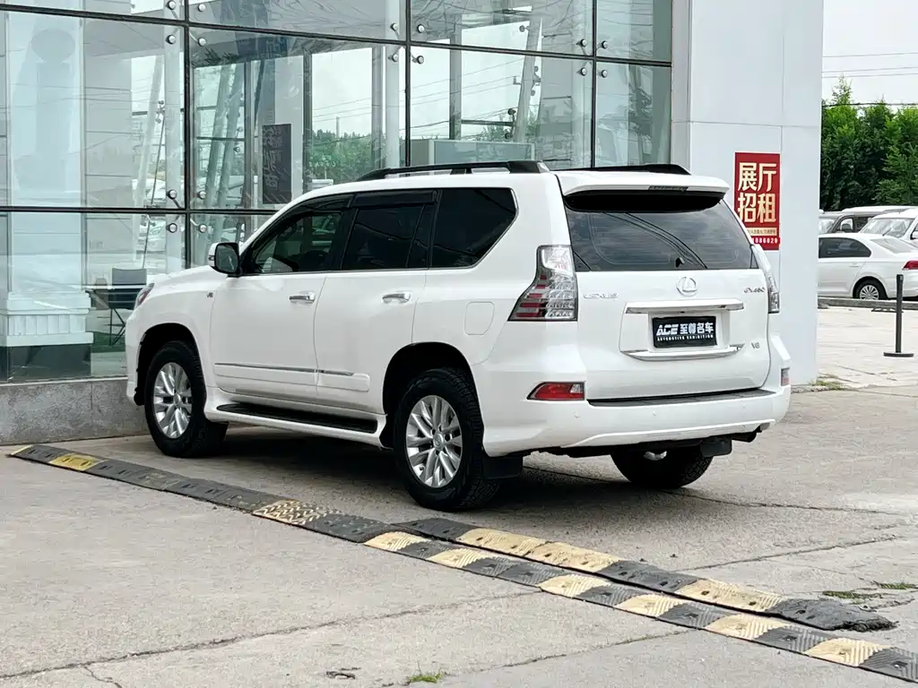 Lexus GX 2019 — фото 6