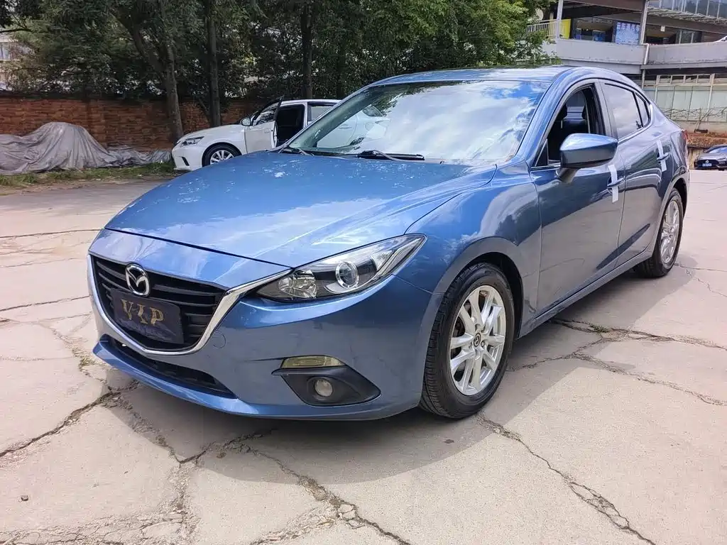 Mazda 3 Axela 2015