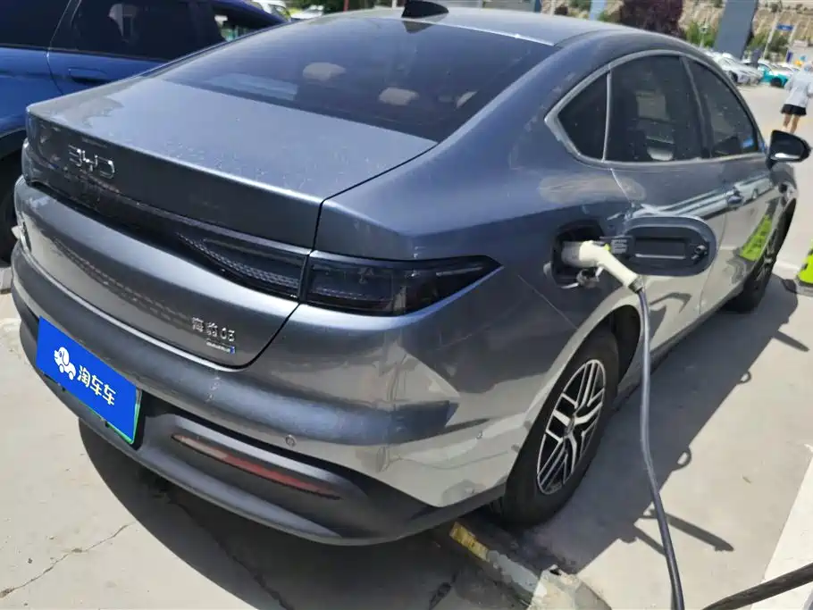 BYD Seal 05 DM-i 2025 — фото 3