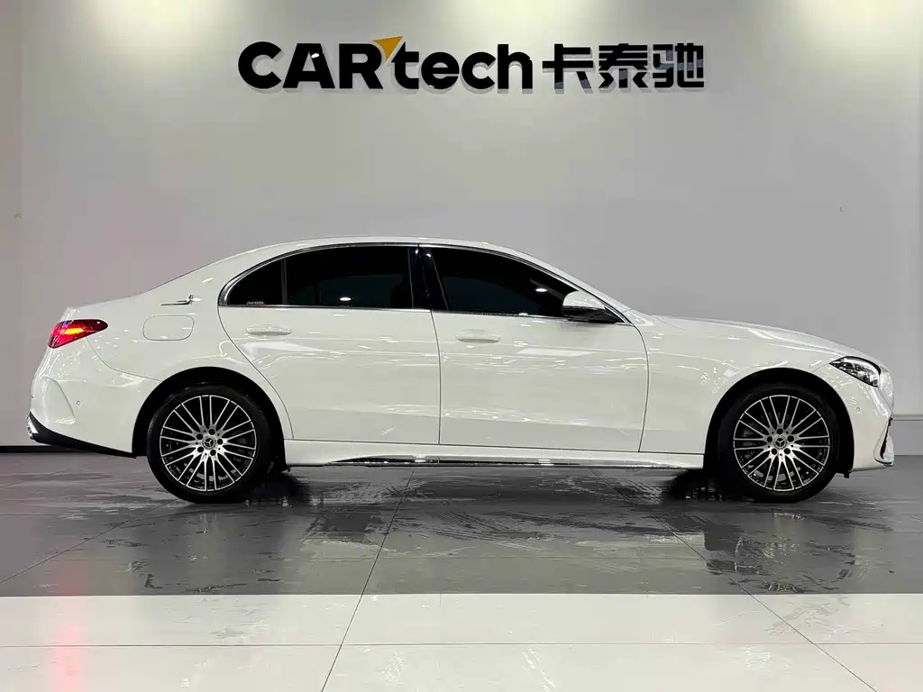 Mercedes-Benz C-Class 2024