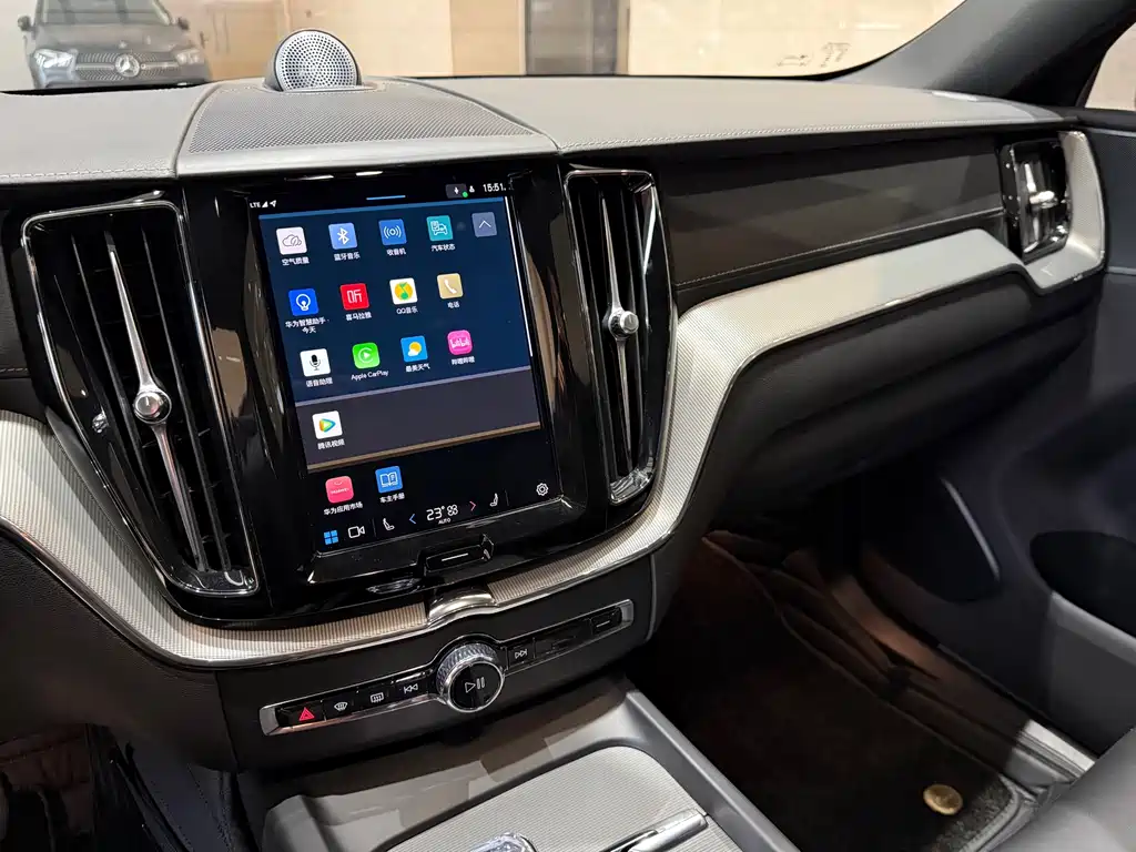 Volvo XC60 PHEV 2024 — фото 7