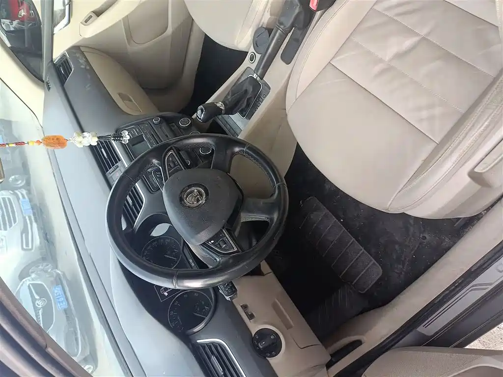 Skoda Octavia 2015 — фото 14