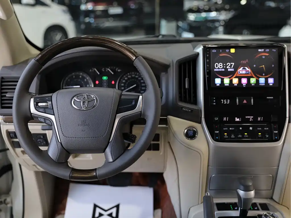 Toyota Land Cruiser 2020 — фото 9