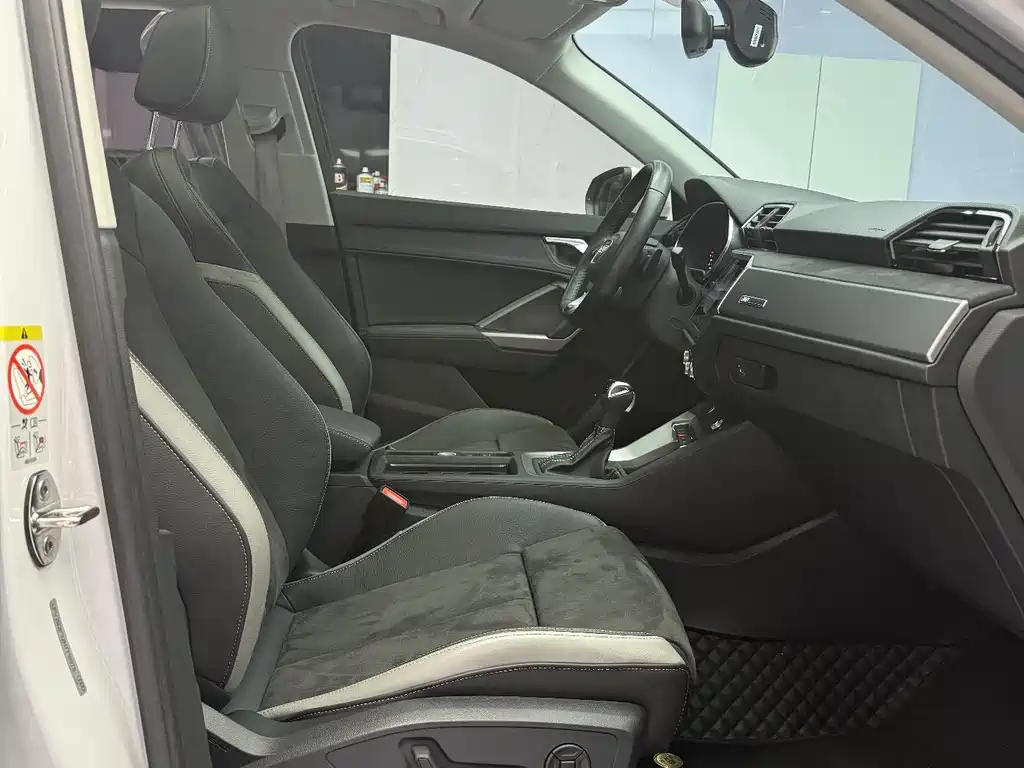 Audi Q3 2022 — фото 17