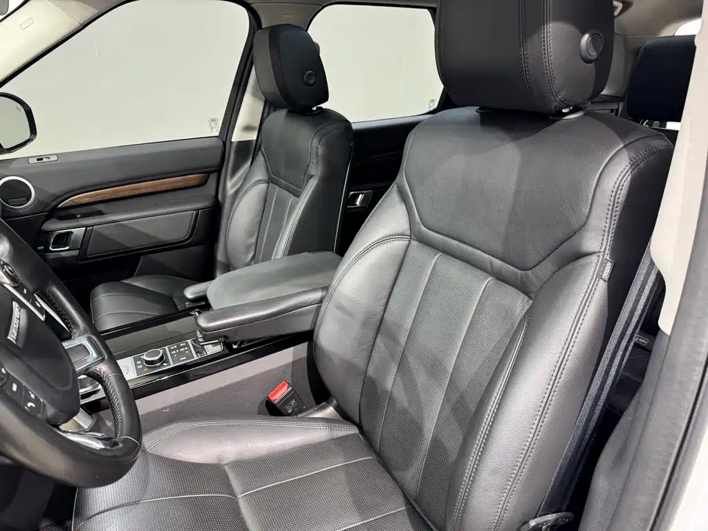 Land Rover Discovery 2019 — фото 21