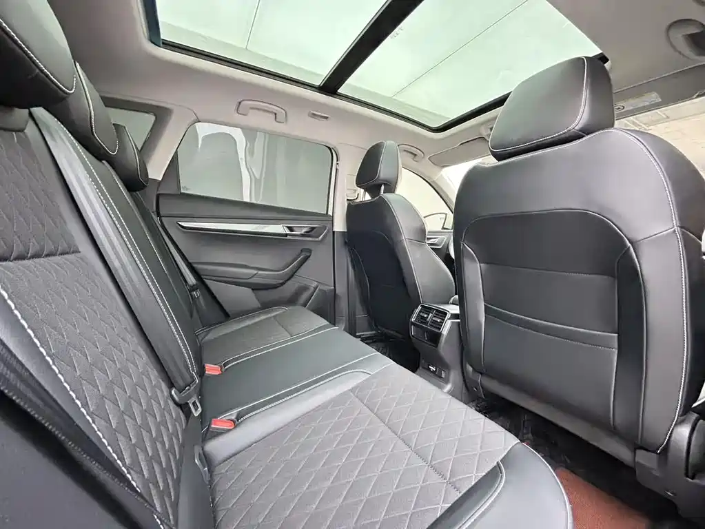 Skoda Karoq 2021 — фото 10
