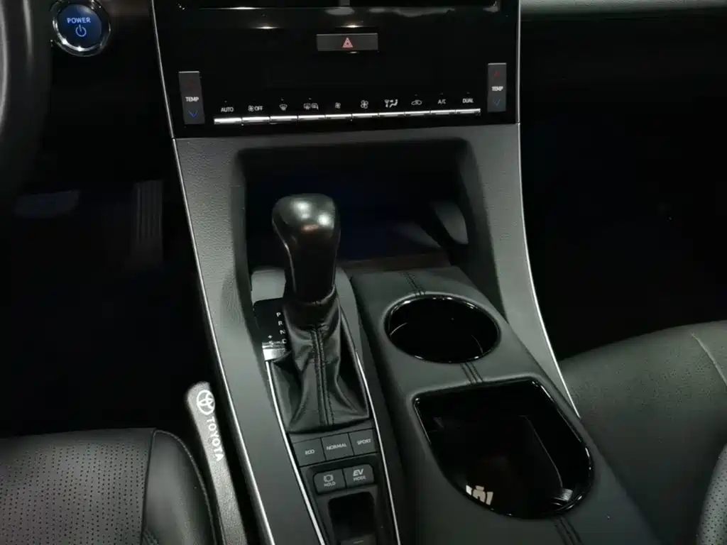 Toyota Avalon 2022 — фото 14
