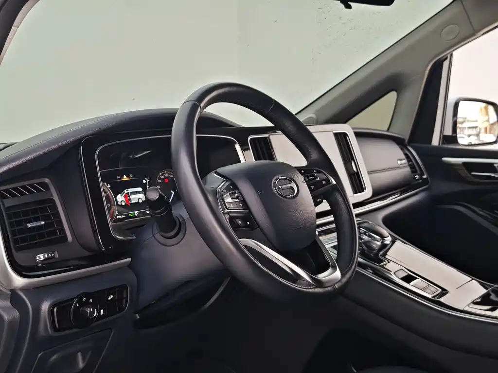 GAC Motor Trumpchi M8 2022 — фото 15