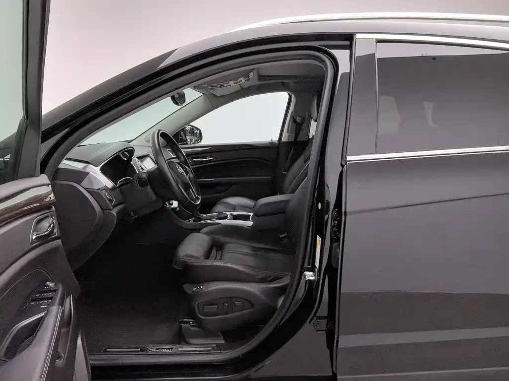 Cadillac SRX 2014 — фото 10