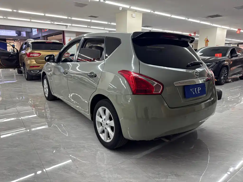 Nissan Tiida 2014
