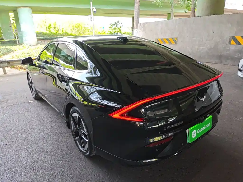 Wuling Starlight 2025