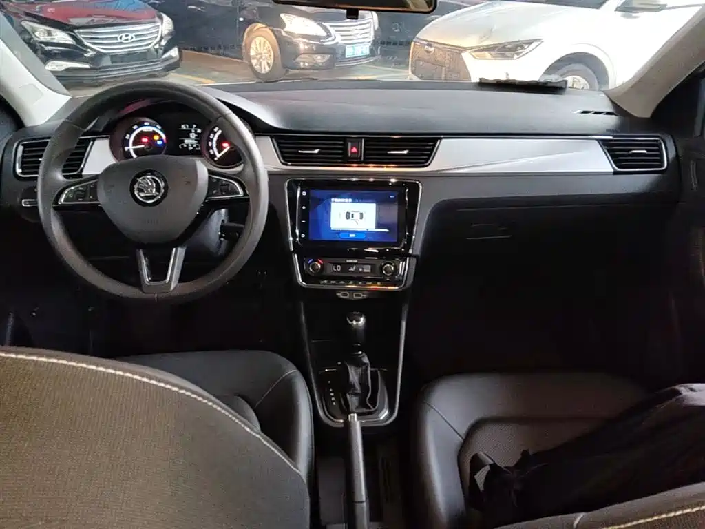 Skoda Rapid 2021 — фото 10