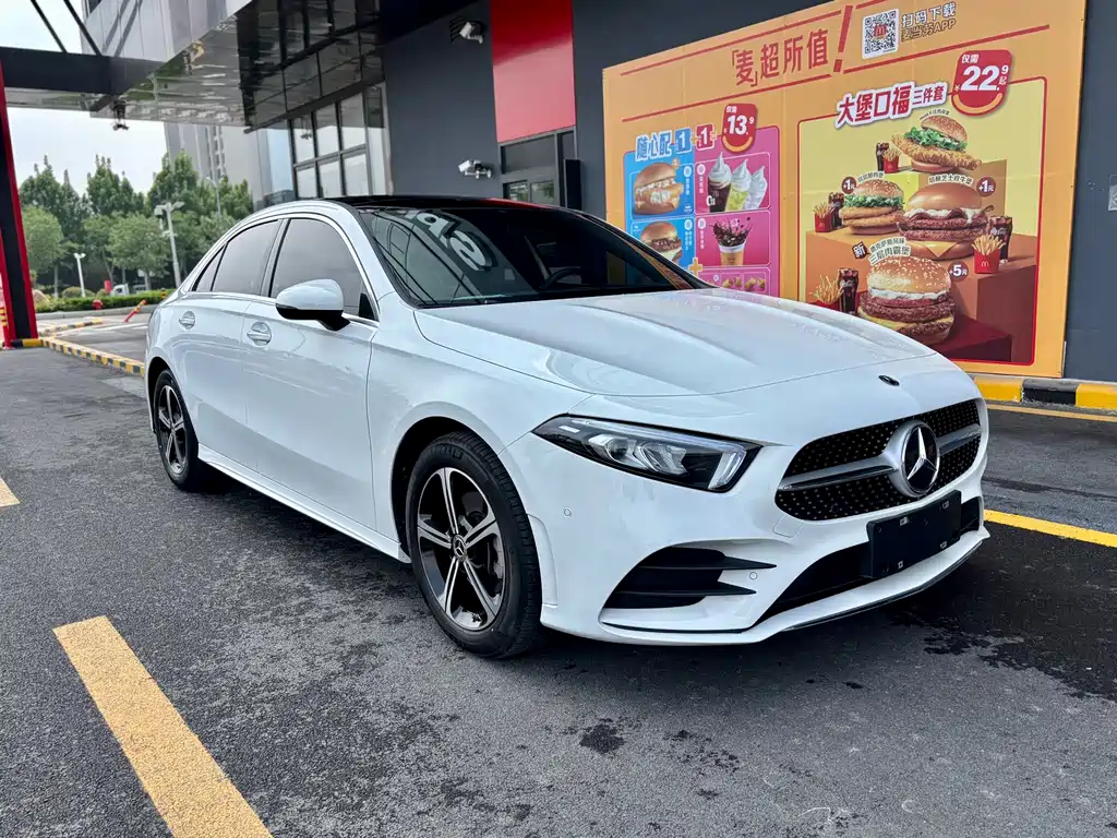 Mercedes-Benz A-Class 2023 — фото 3