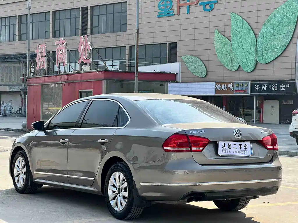 Volkswagen Passat 2011