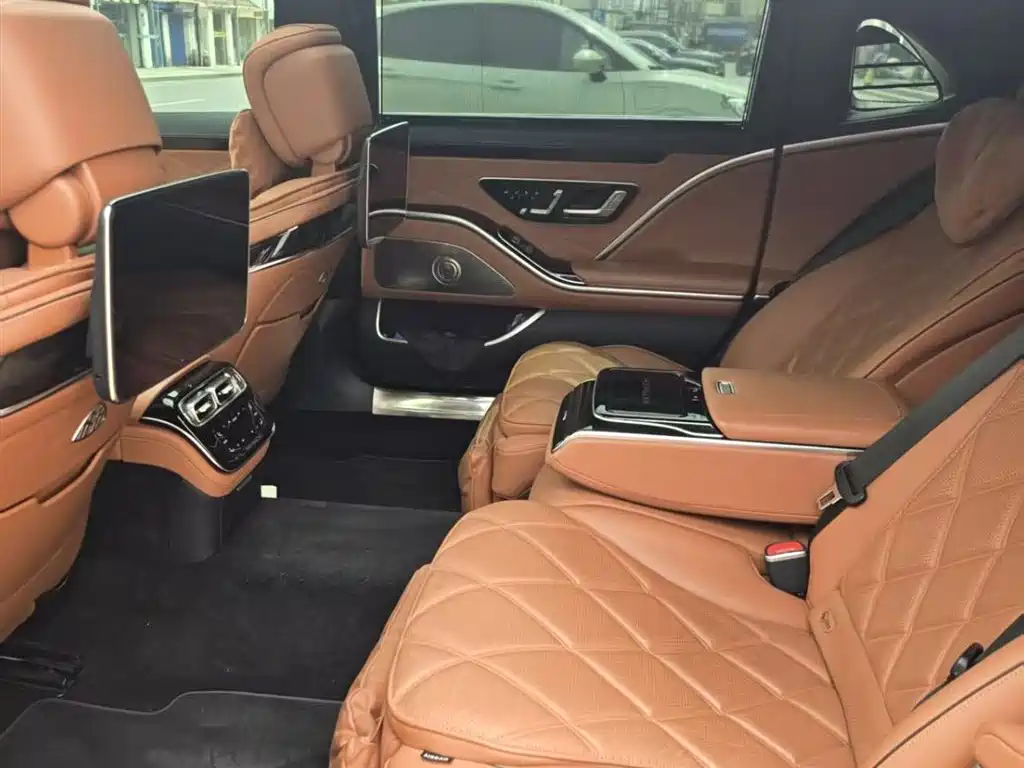Mercedes-Benz Maybach S-Class 2023 — фото 13