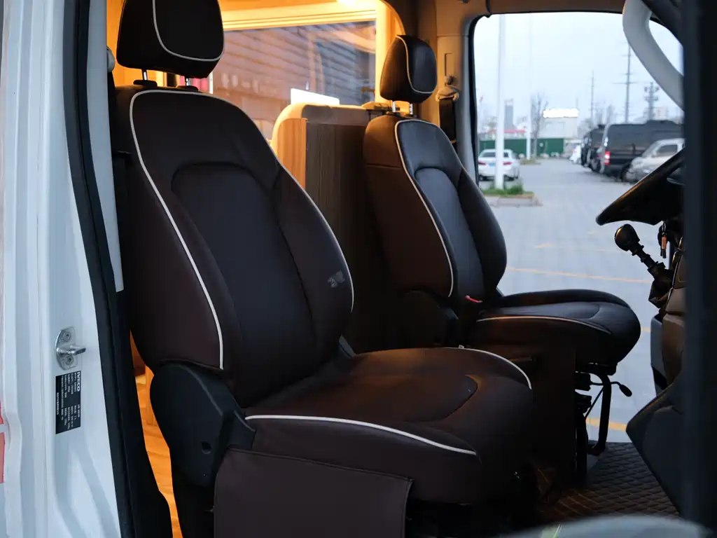 IVECO Ousheng 2019 — фото 17