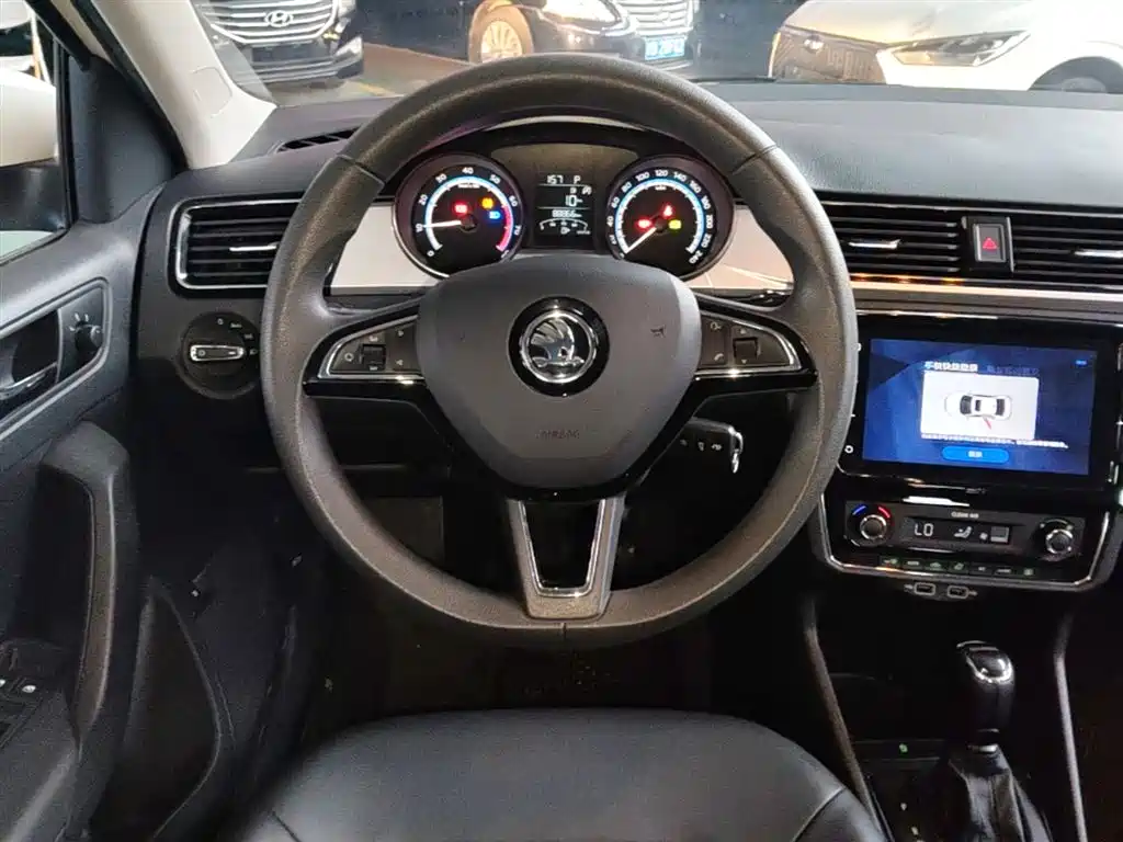 Skoda Rapid 2021 — фото 11
