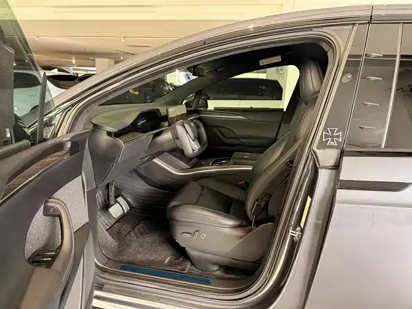 Tesla Model X 2023