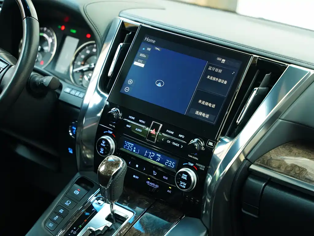 Toyota Alphard 2021 — фото 14