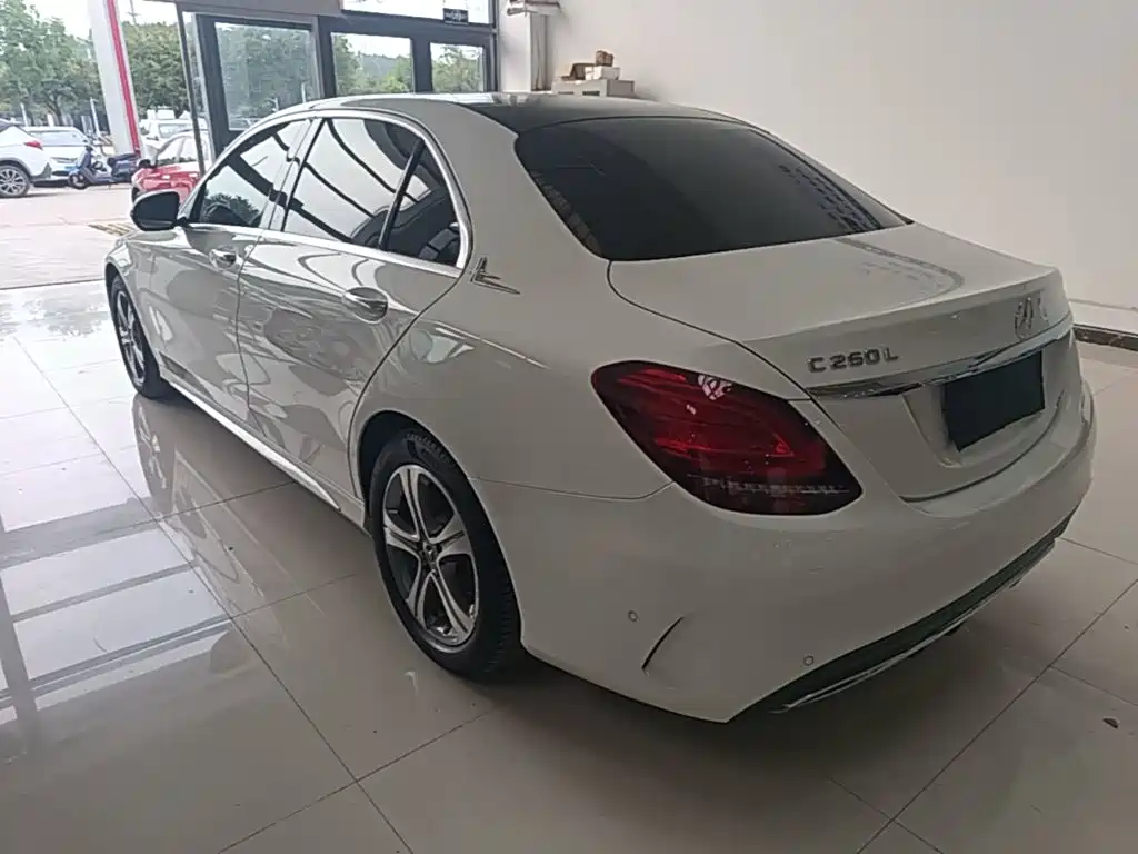 Mercedes-Benz C-Class 2021