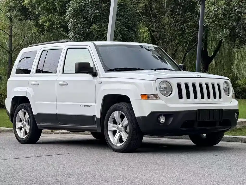 Jeep Patriot 2014 — фото 3