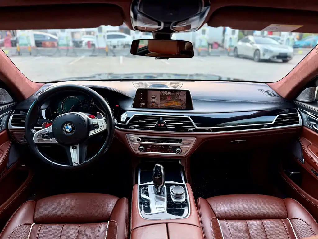 BMW 7 Series 2017 — фото 5