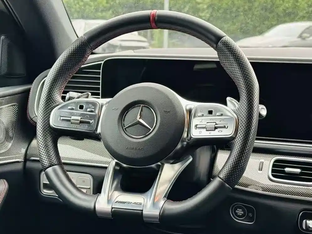 Mercedes-Benz GLE Coupe AMG 2025 — фото 9