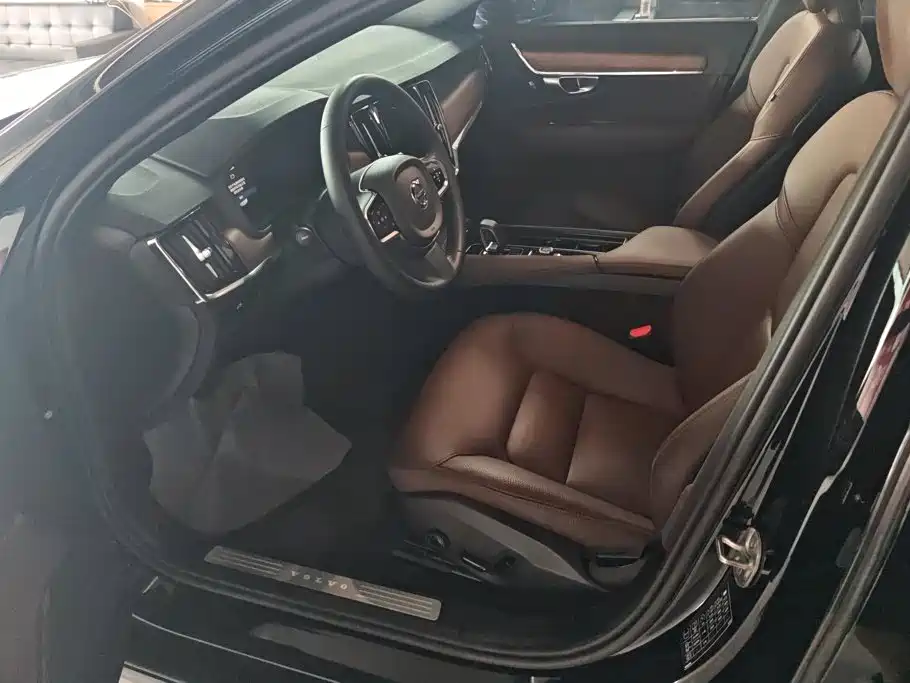 Volvo S90 2023 — фото 9