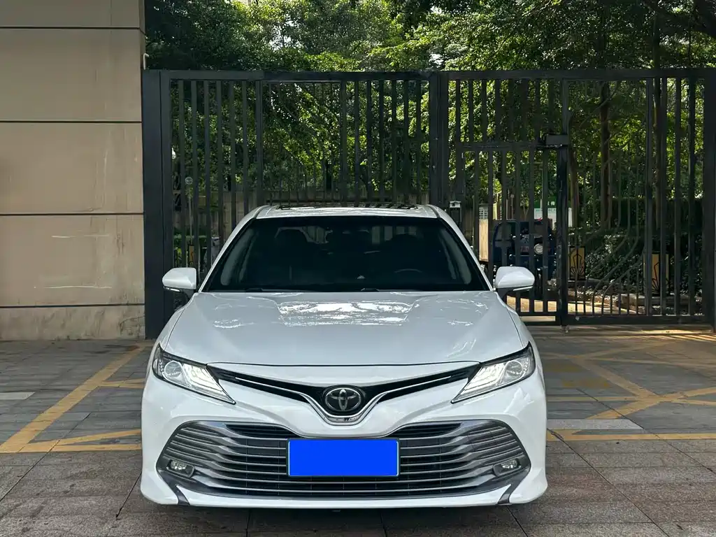 Toyota Camry 2019