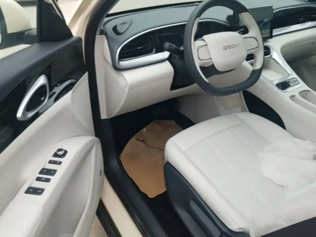 Geely Galaxy Starwish 2026 — фото 16