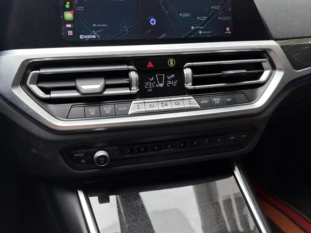BMW 3 Series 2021 — фото 19