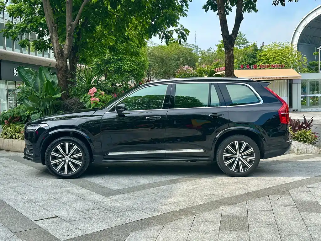 Volvo XC90 2021