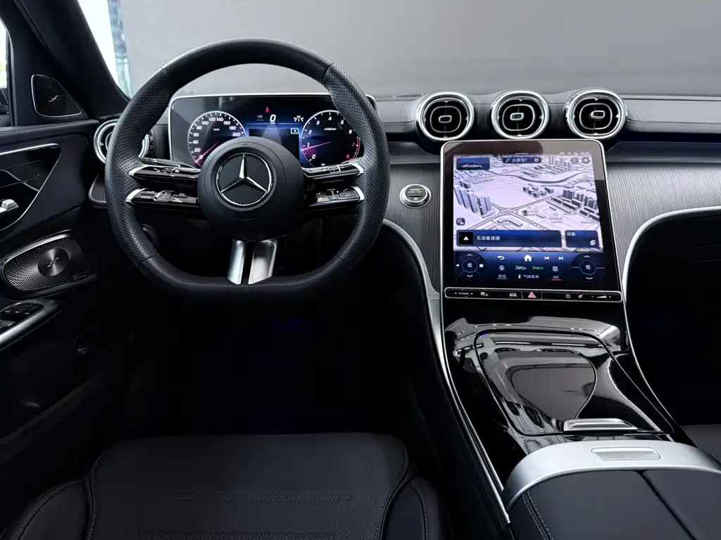 Mercedes-Benz C-Class 2024 — фото 9