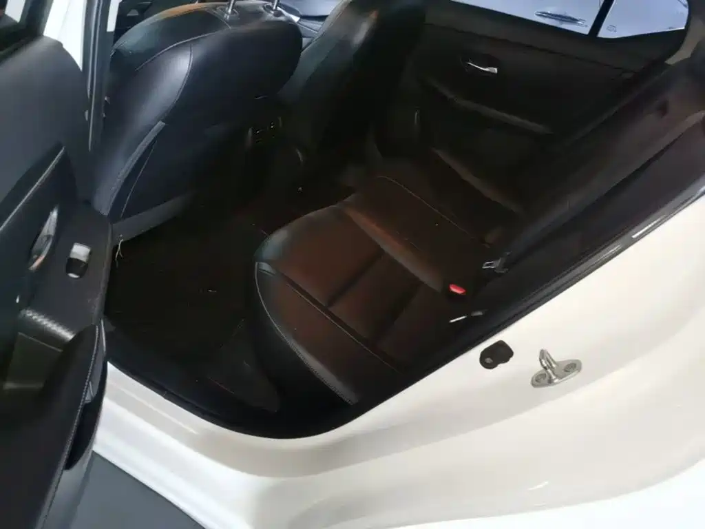Nissan Sylphy 2021 — фото 17
